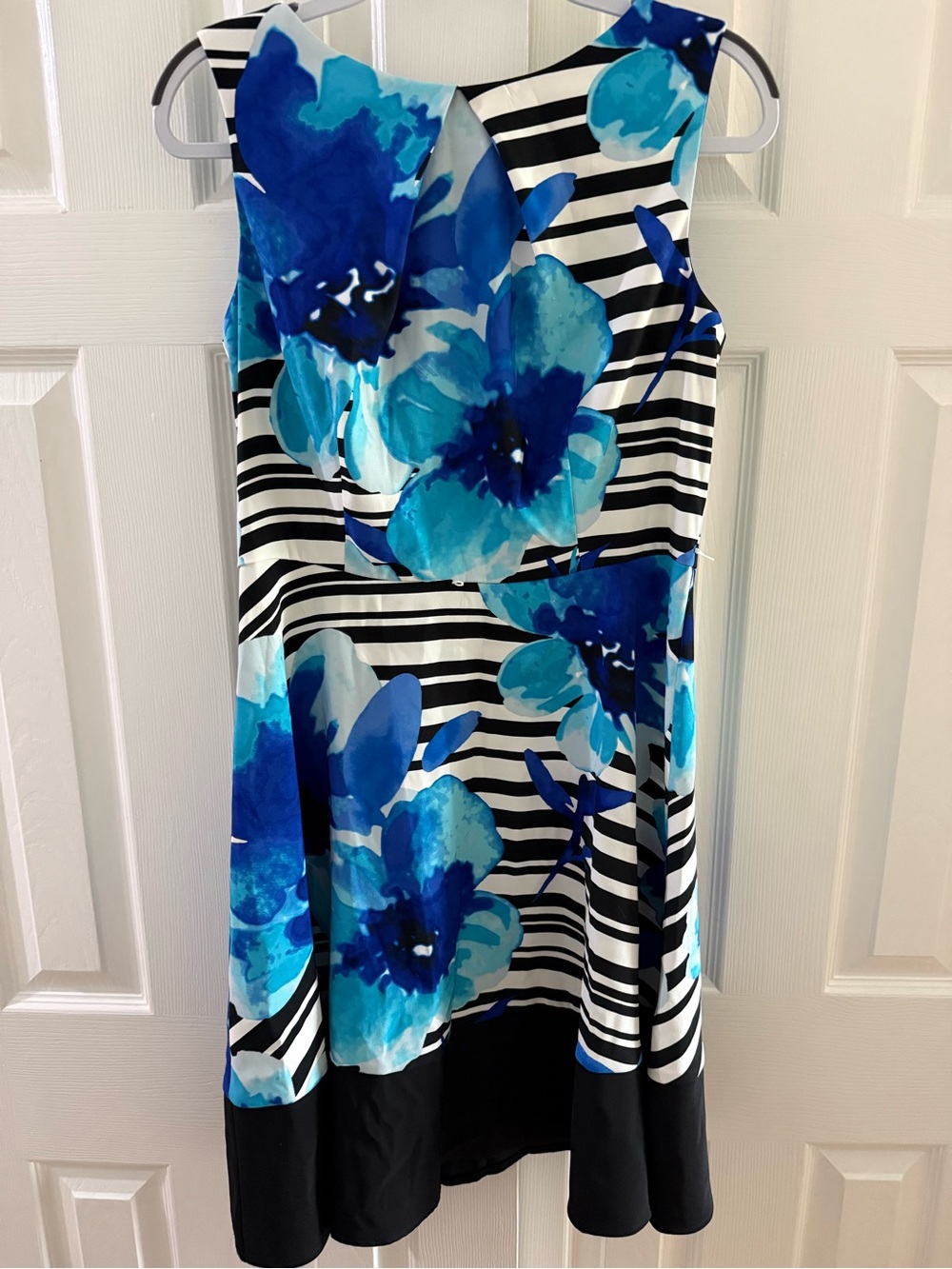 💙🖤 Blue Floral Flare Strapless Midi Dress 💙🖤